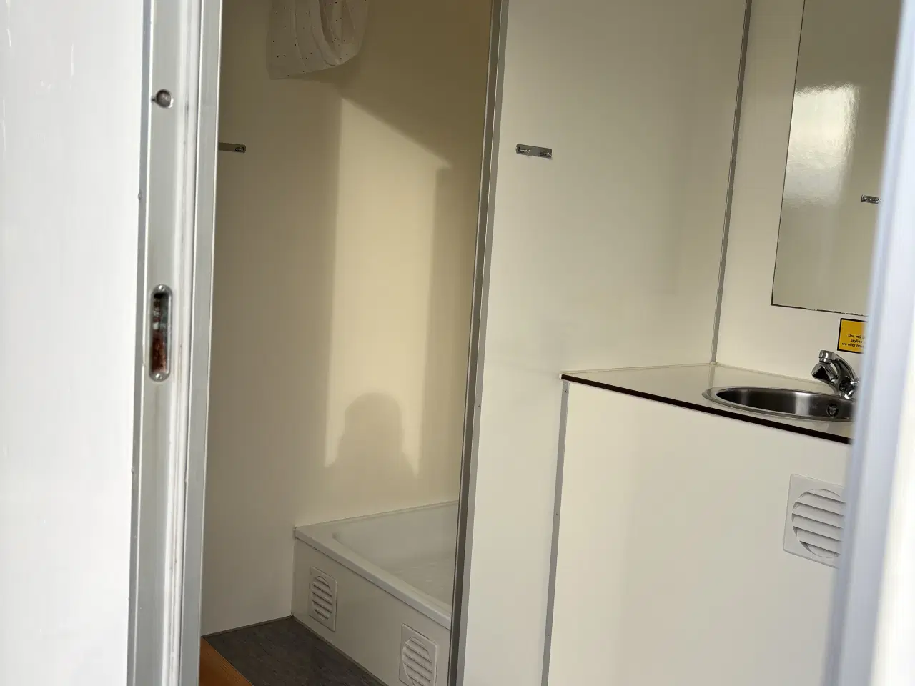 Billede 6 - Toiletvogn / bad udlejes