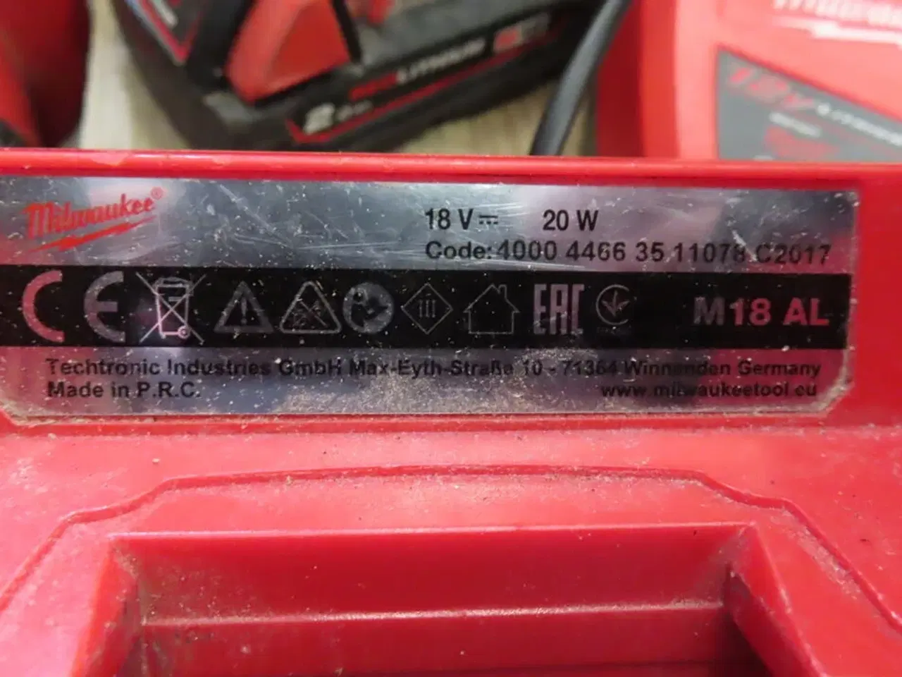 Billede 5 - 2 stk. Akku-værktøj samt akku-støvsuger MILWAUKEE