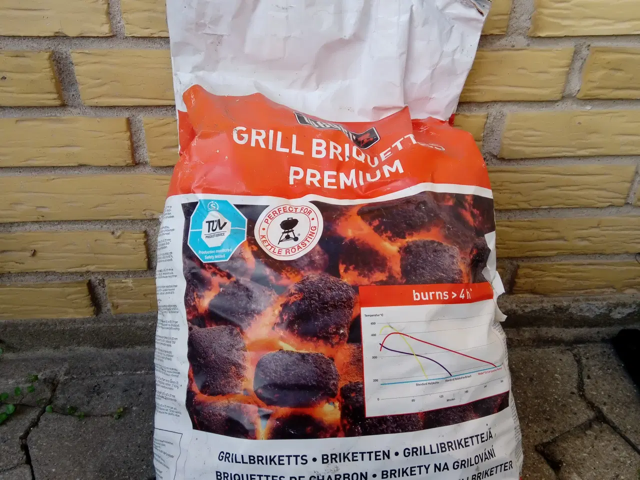 Billede 1 - Grillbriketter fra Weber 10 kg lige til grillen