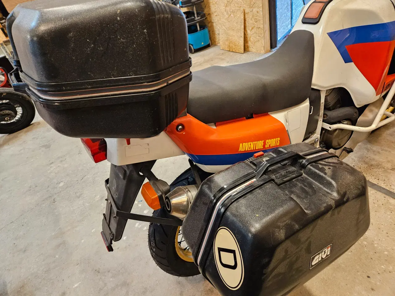 Billede 2 - Givi Monokey-taskesæt inkl. holder til Africa Twin