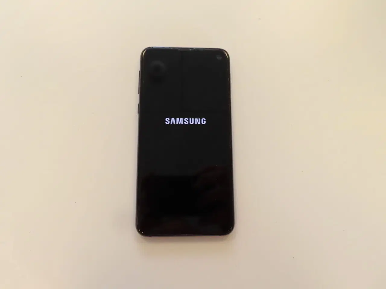 Billede 1 - Mobiltelefon SAMSUNG Galaxy S10e