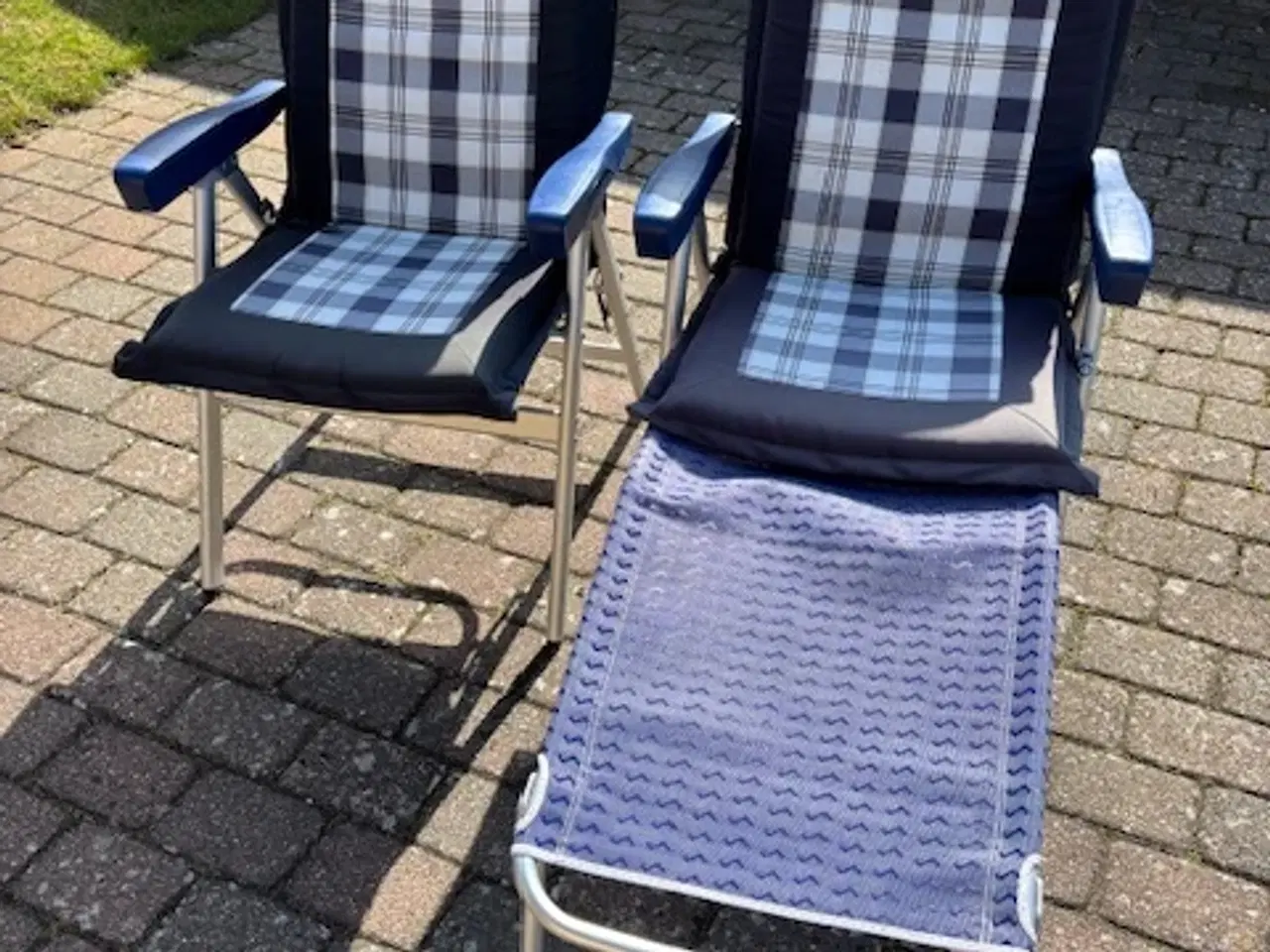 Billede 2 - To alustole med hynder