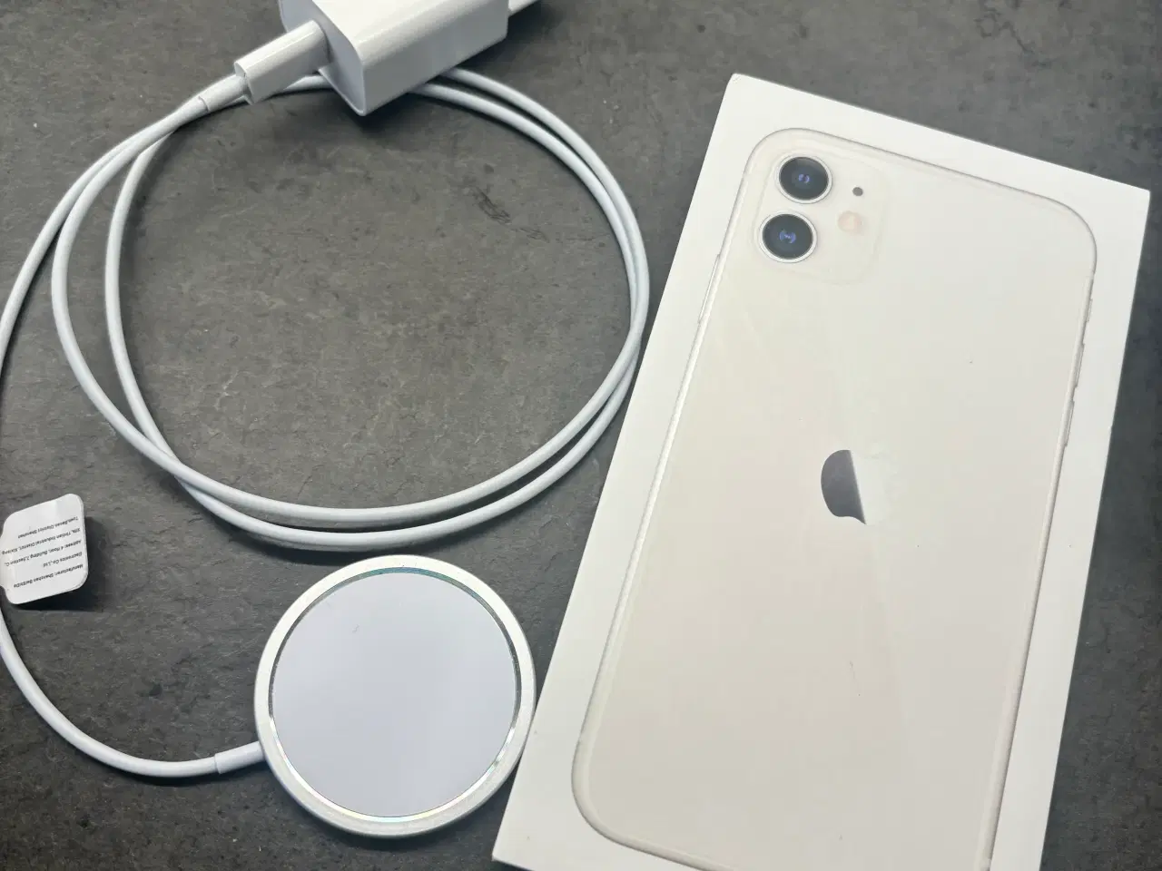 Billede 3 - iPhone 11 128gb inkl. tilbehør