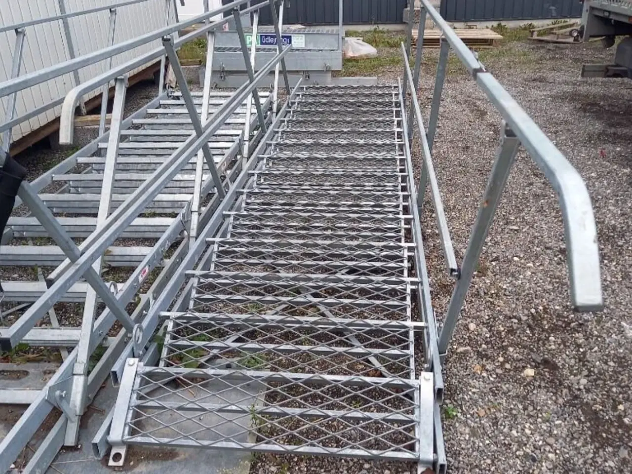 Billede 3 - Trapper for container/skur 2 stk.