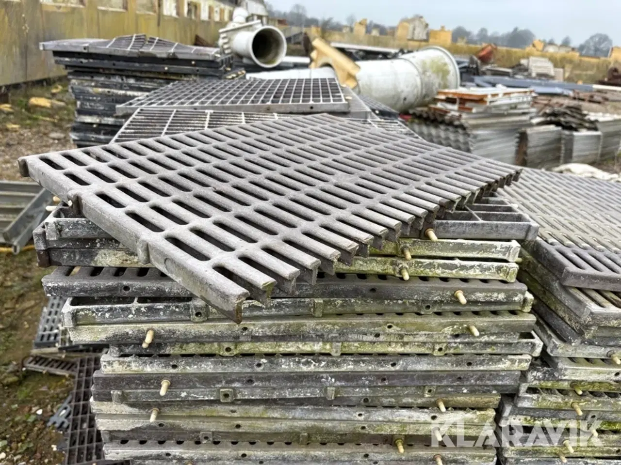 Billede 11 - Plastriste til svinestald, ca 1000 styk