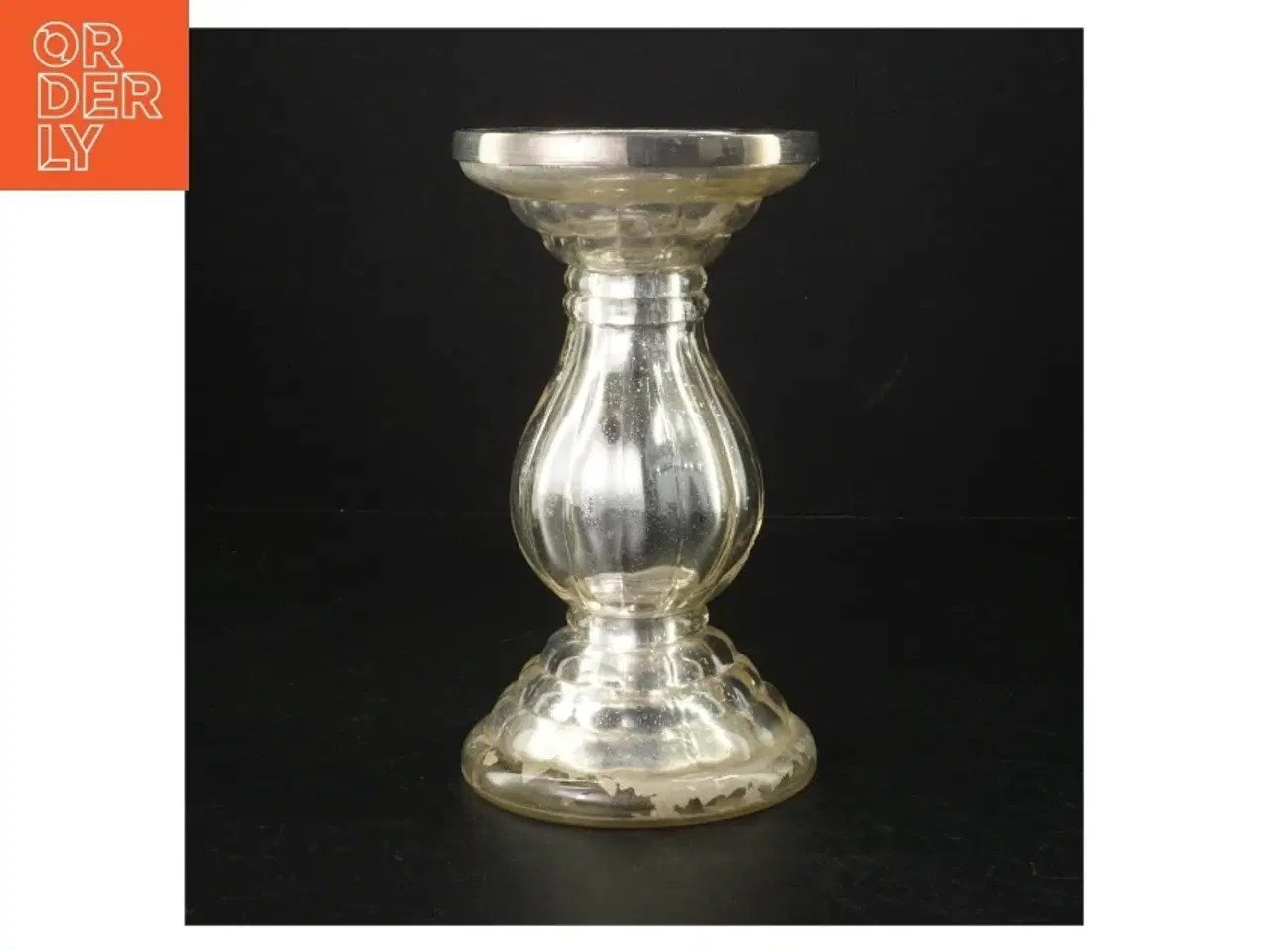 Billede 1 - Glas lysestage med sølvfarvet finish (str. H. 19 cm)