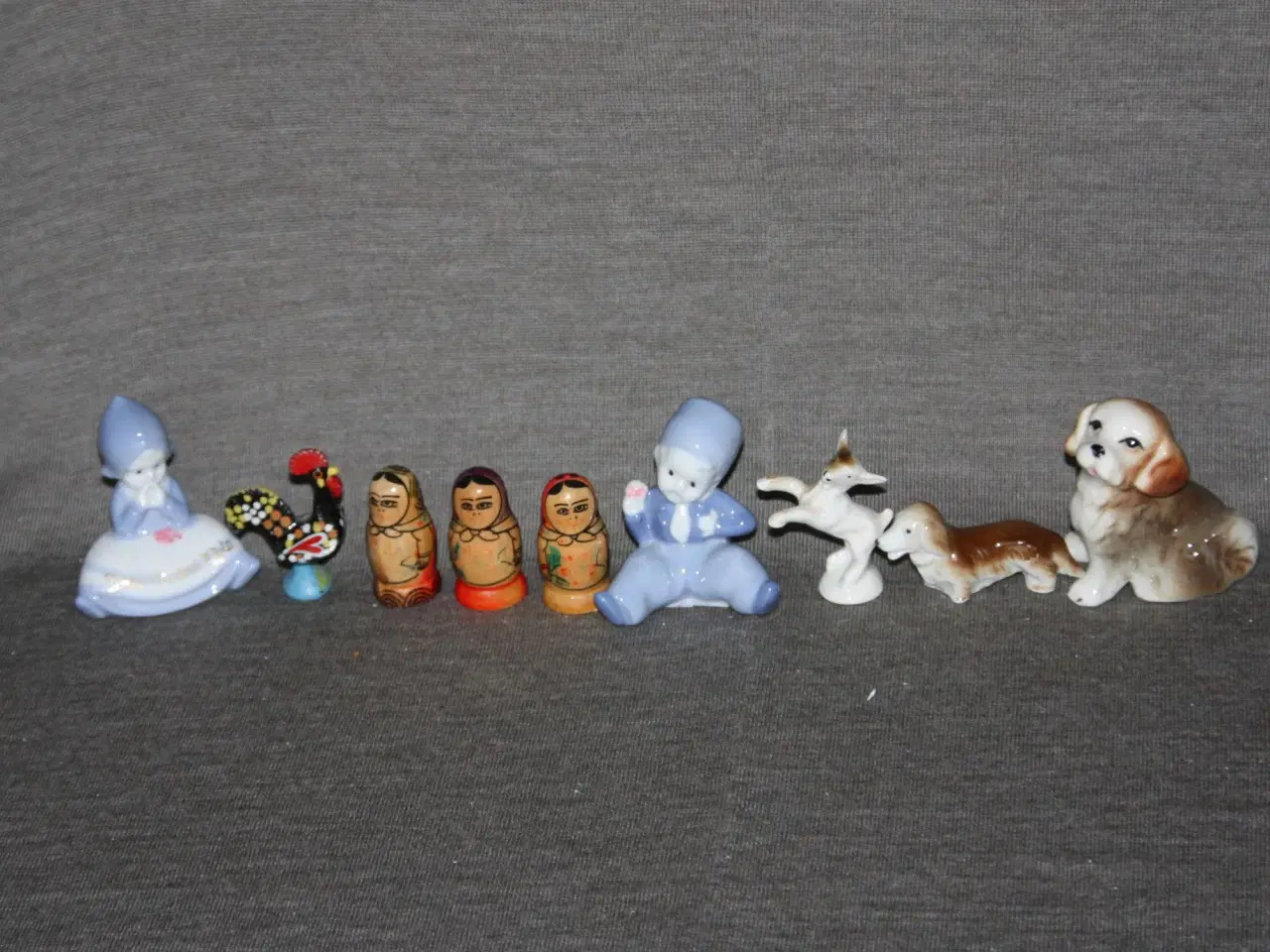 Billede 1 - Miniature figurer til sættekasse / dukkehus 