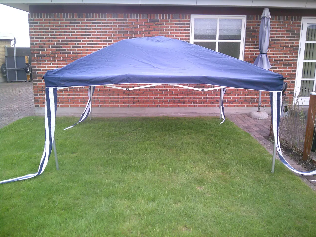 Billede 1 - PAVILLON EASY UP M/SIDER.