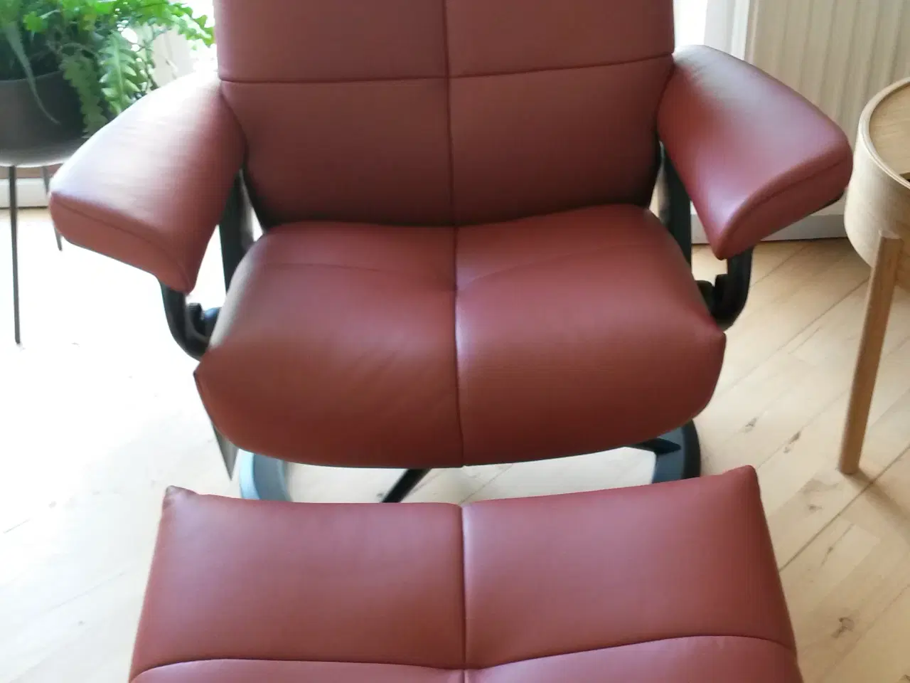 Billede 3 - helt ny stressless david med skammel i str medium