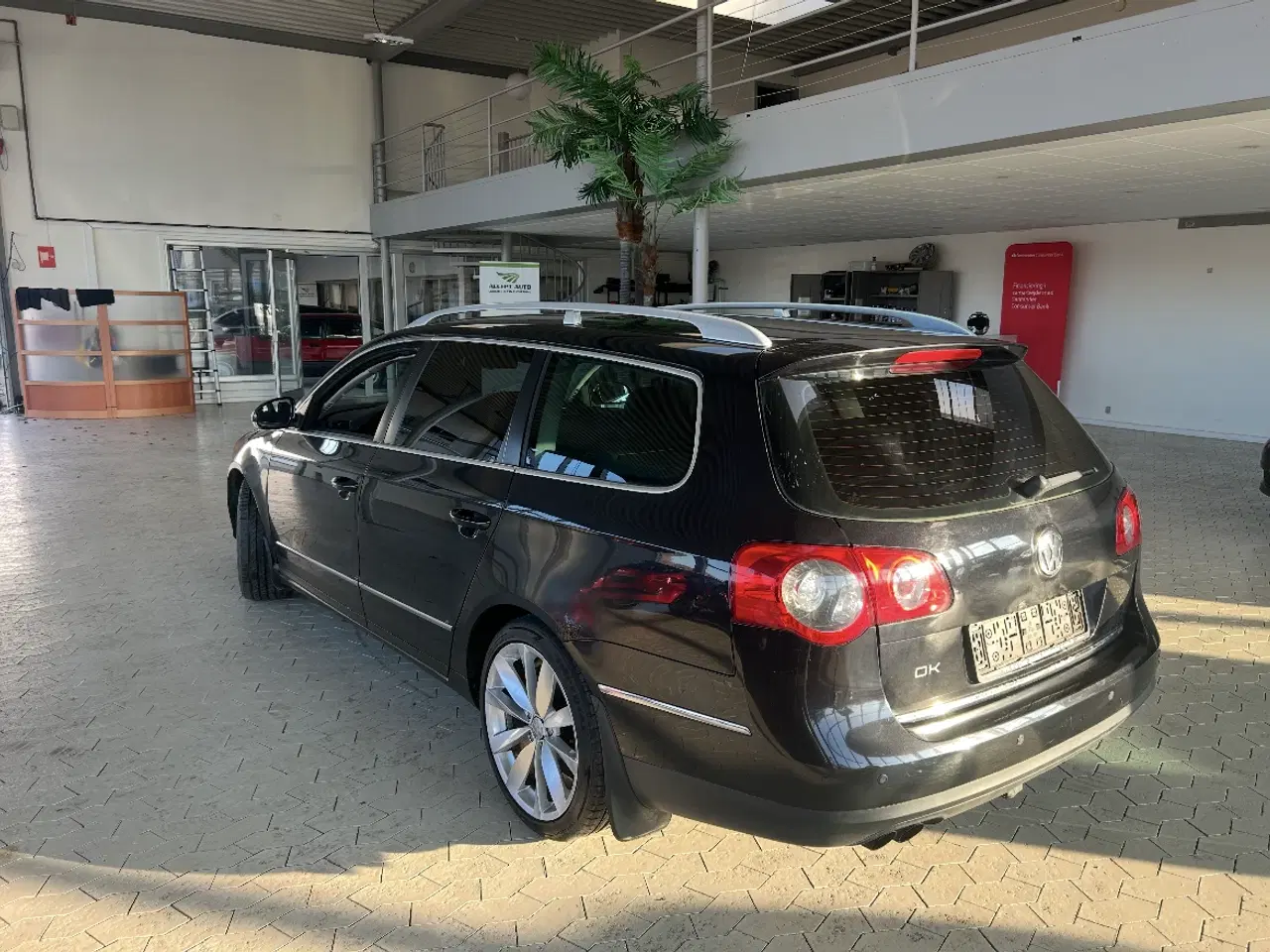 Billede 1 - Rummelig og nysynet