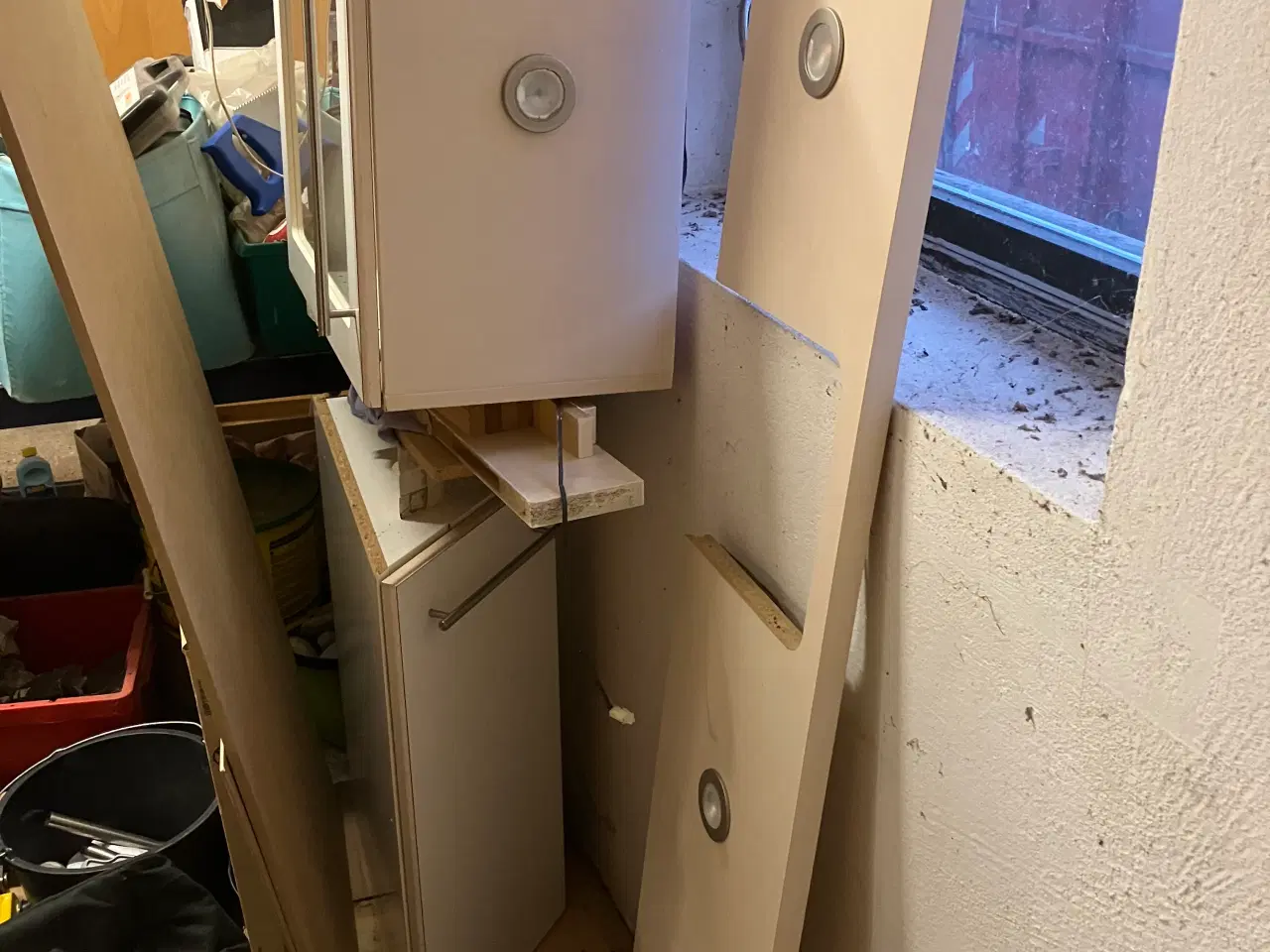 Billede 2 - Overskabe med glaslåger