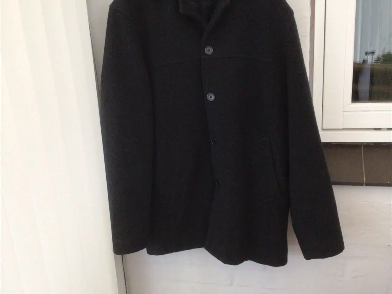 Billede 3 - Frakke i sort. Str. m