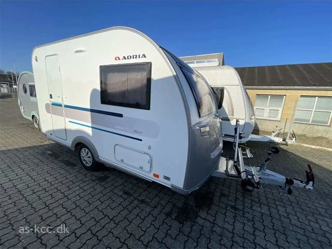 Billede 2 - 2019 - Adria Altea 362 LH 4 Four   Adria Altea LH 4 Four årg. 2019 3 sovepladser, 6 siddepladser Mover, Cykelstativ, Solsejl med sider, Isabella Capri 2,5 m fortelt.SÆLGES FOR KUNDE