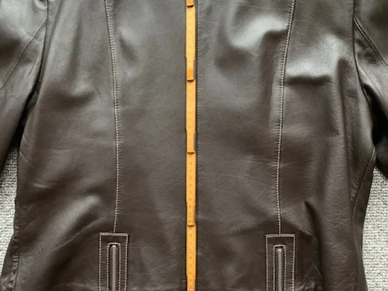 Billede 9 - Skindjakke brun str. 44 - begrænset brugt/som ny