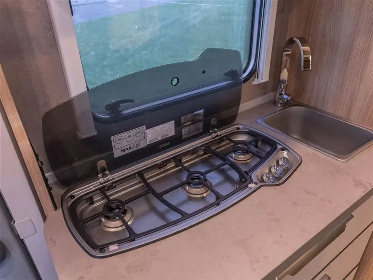 Billede 15 - 2017 - Knaus Sky TI 650 MEG Platinum Selection Automatgear og langsgående senge