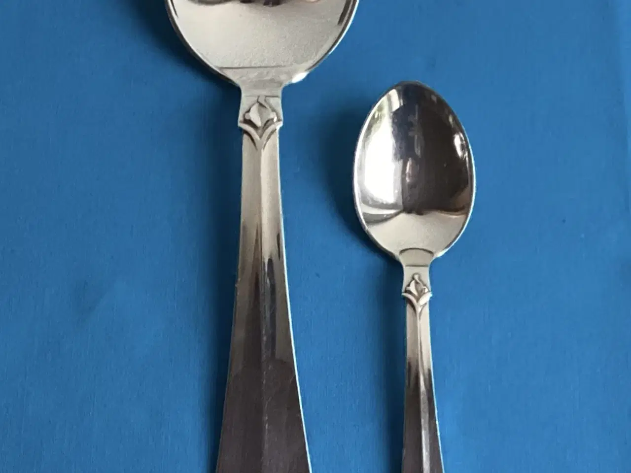 Billede 2 -  SOLGT. Diana tretårnet bestik. Se priser i opslag