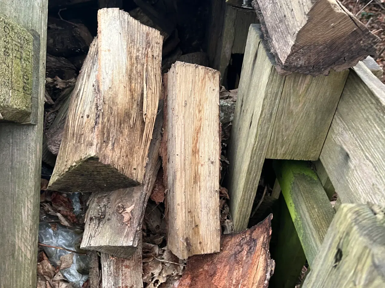 Billede 1 - Kløvet brænde 18 rummeter