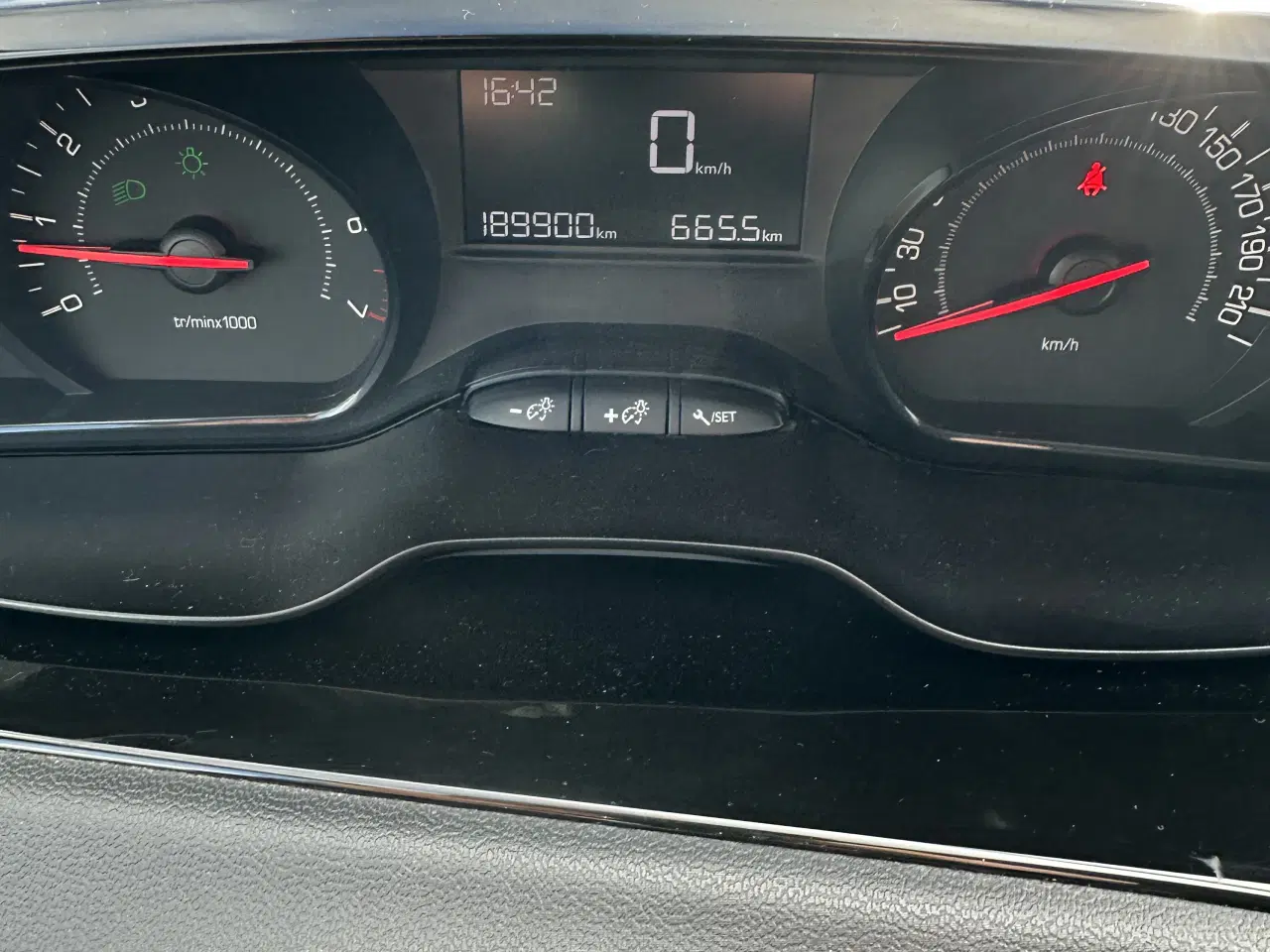 Billede 12 - Peugoet 208 1,0 vti nyrenoveret motor og nysynet