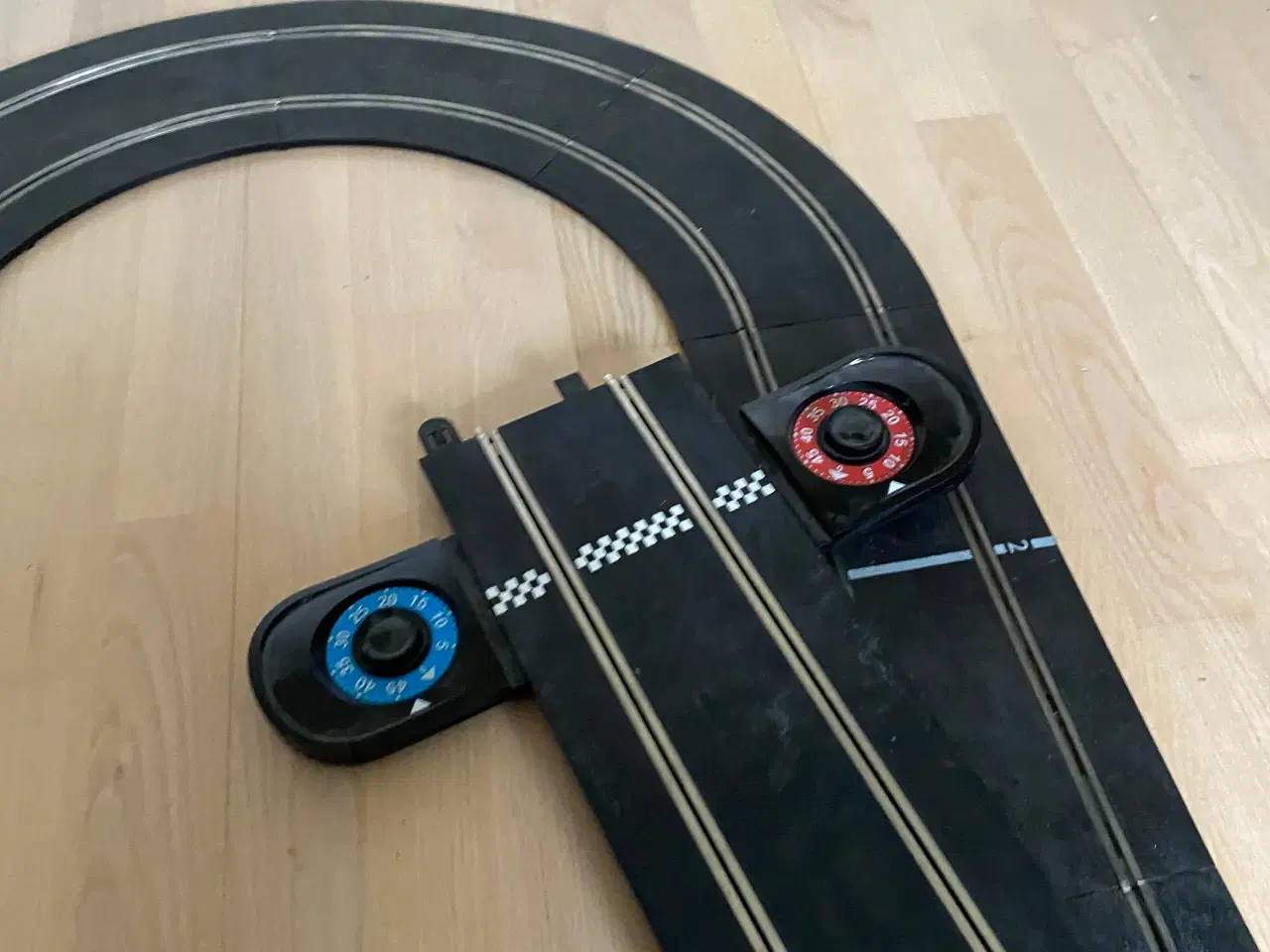 Billede 3 - Scalextric bane og biler