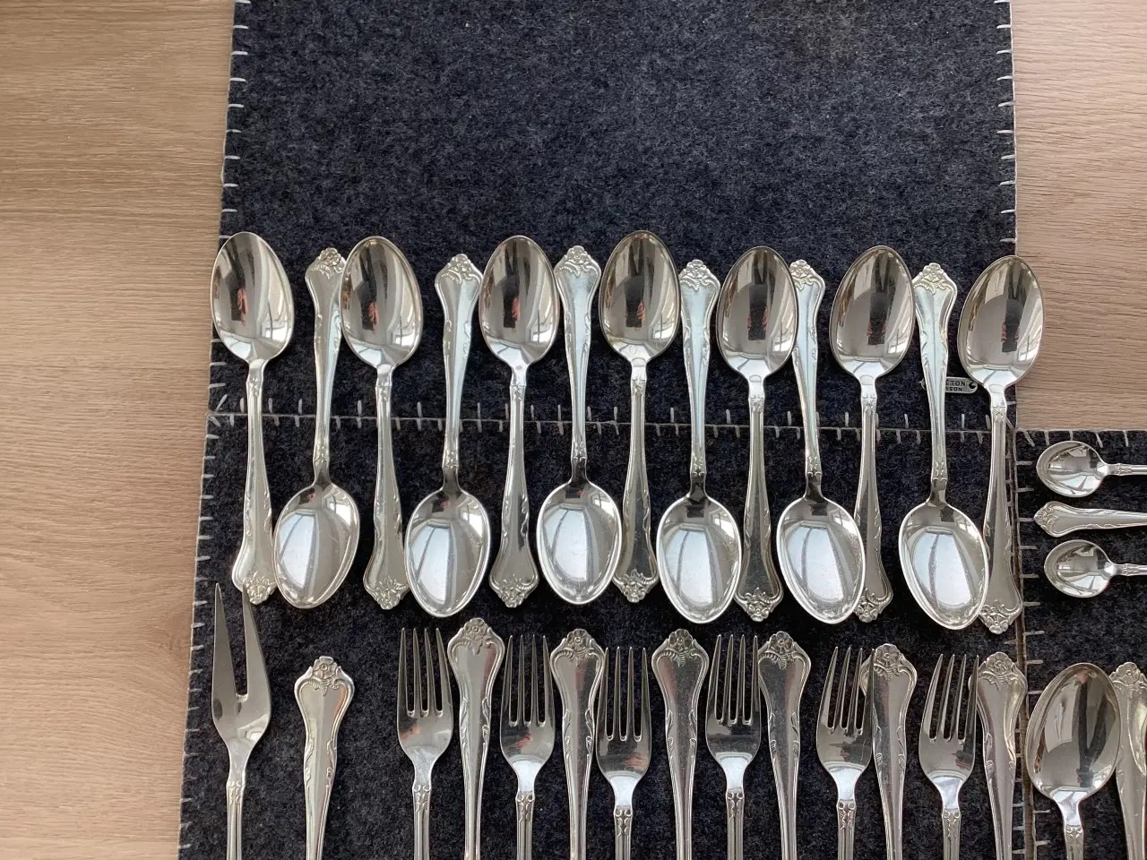 Billede 4 - Riberhus bestik i sølvplet.