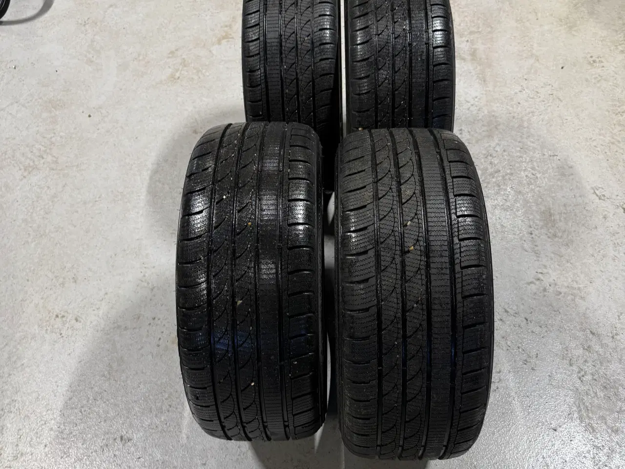 Billede 1 - 4 stks afmonterings vinterdæk 235/35 19