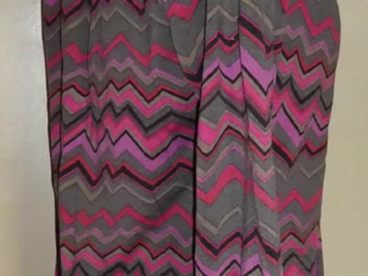 Billede 2 - Silke cardigan fra Posselt