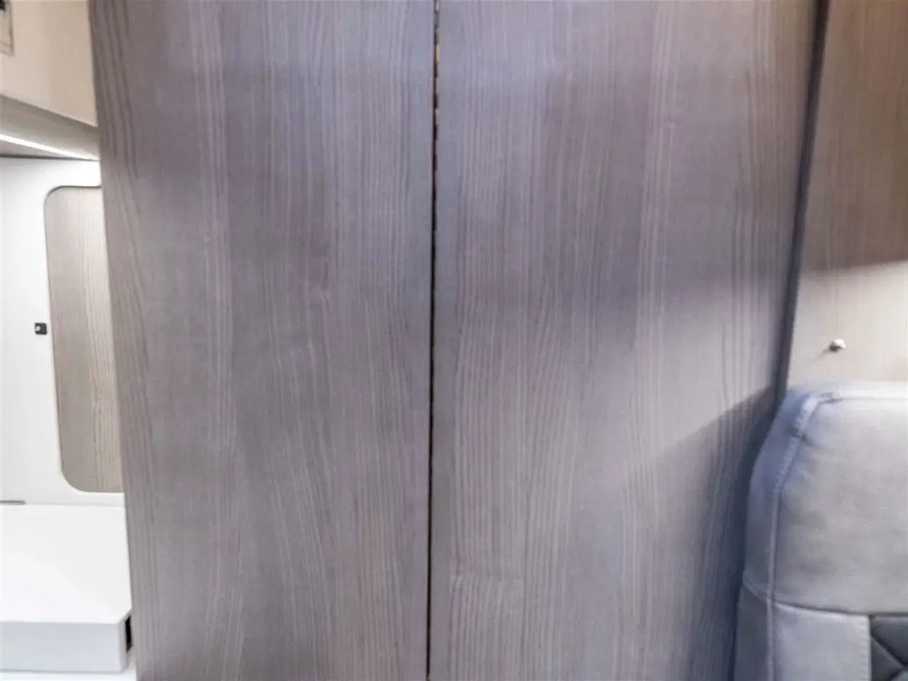 Billede 22 - 0 - FURGOK Langsgående senge og cykel garage på 6 meter!