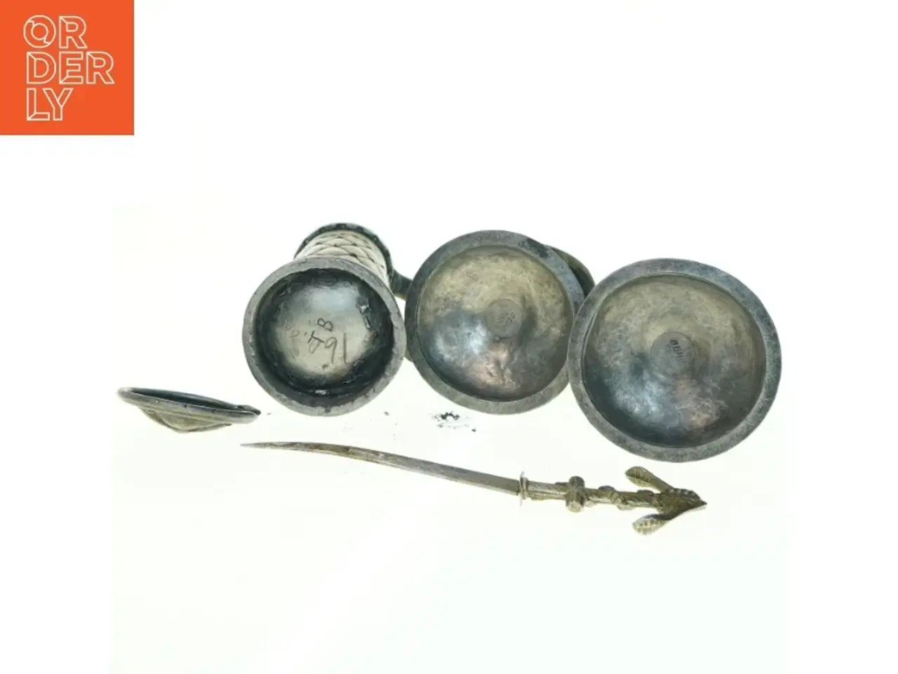 Billede 3 - Vintage lysestager og brevåbner fra Tinn (str. 23 x 10. og 13 x 13. og 13 x 13. og 24,5 x 7. frem. stang)