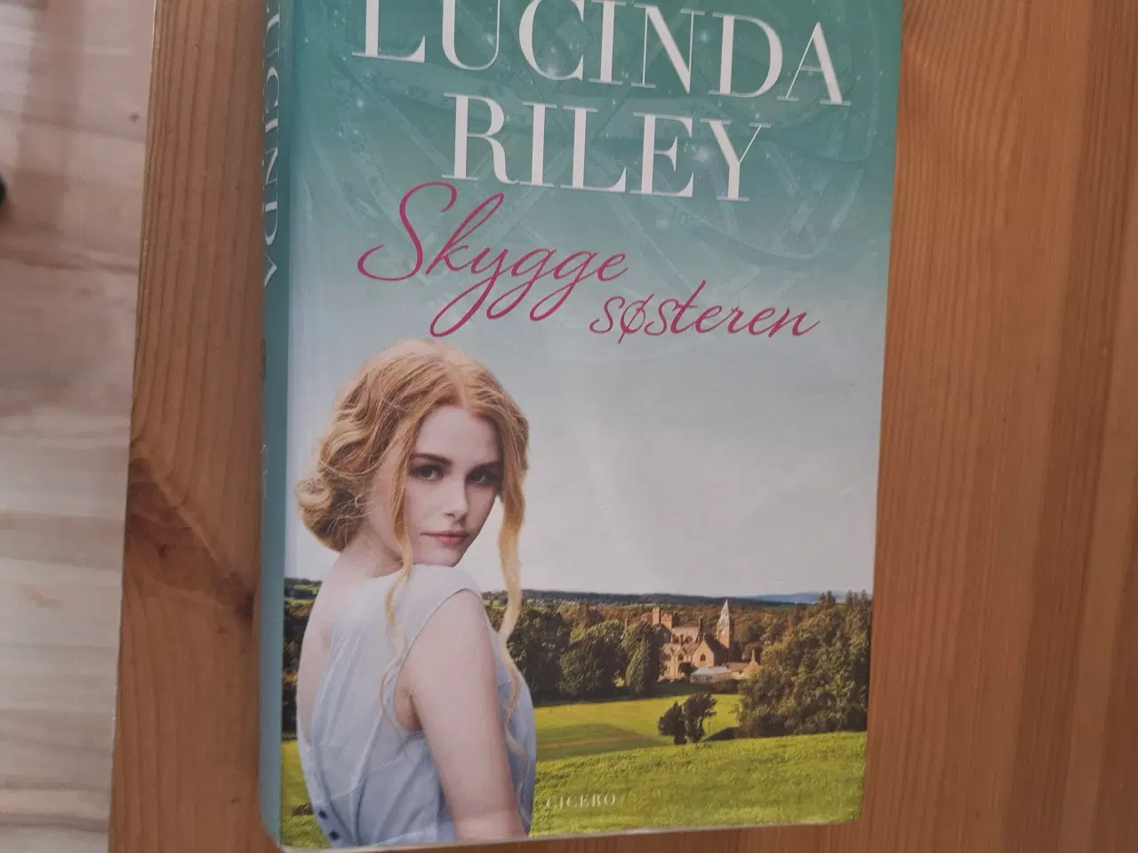 Billede 3 - Lucinda Riley 