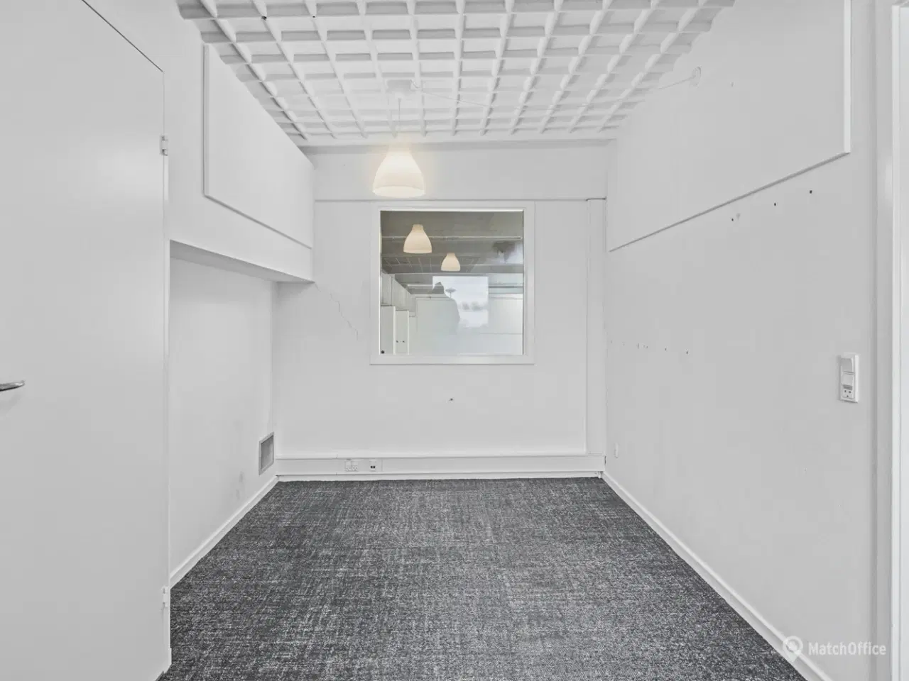 Billede 12 - Regulært lagerlejemål med portadgang