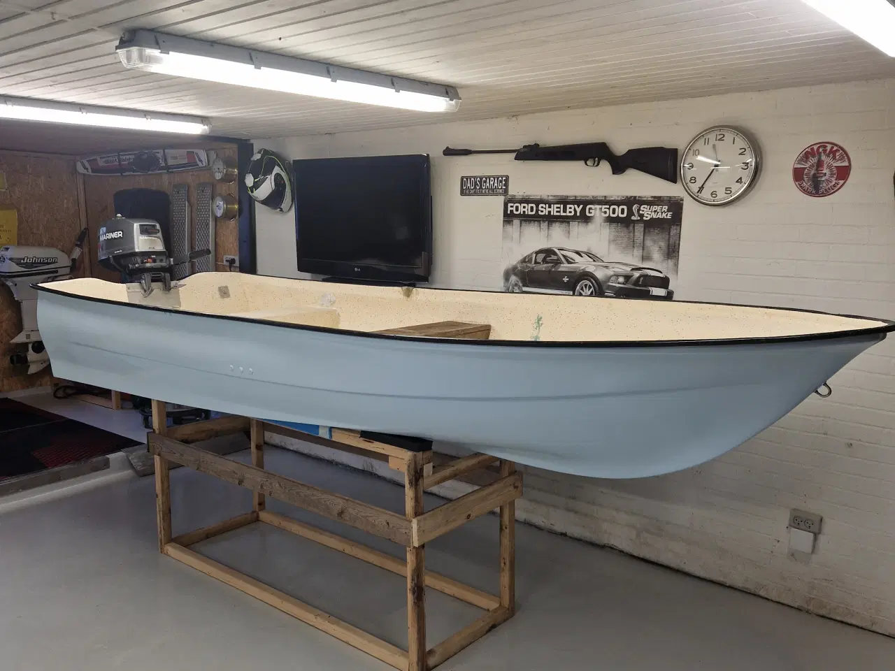 Billede 1 - Jolle med 4 hk påhængsmotor