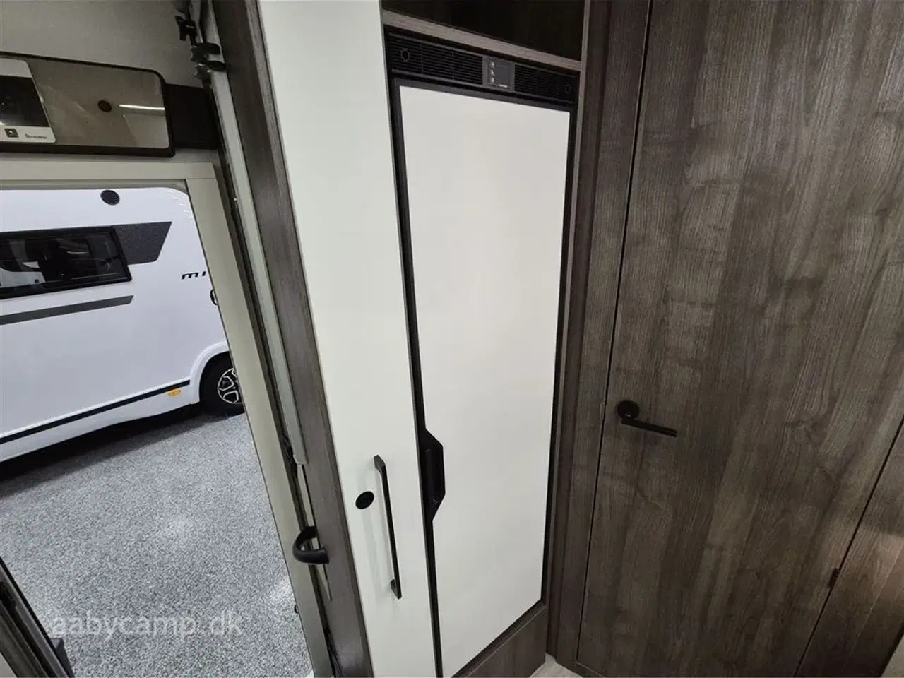 Billede 10 - 2026 - Benimar Tessoro 488 Top udstyret Benimar