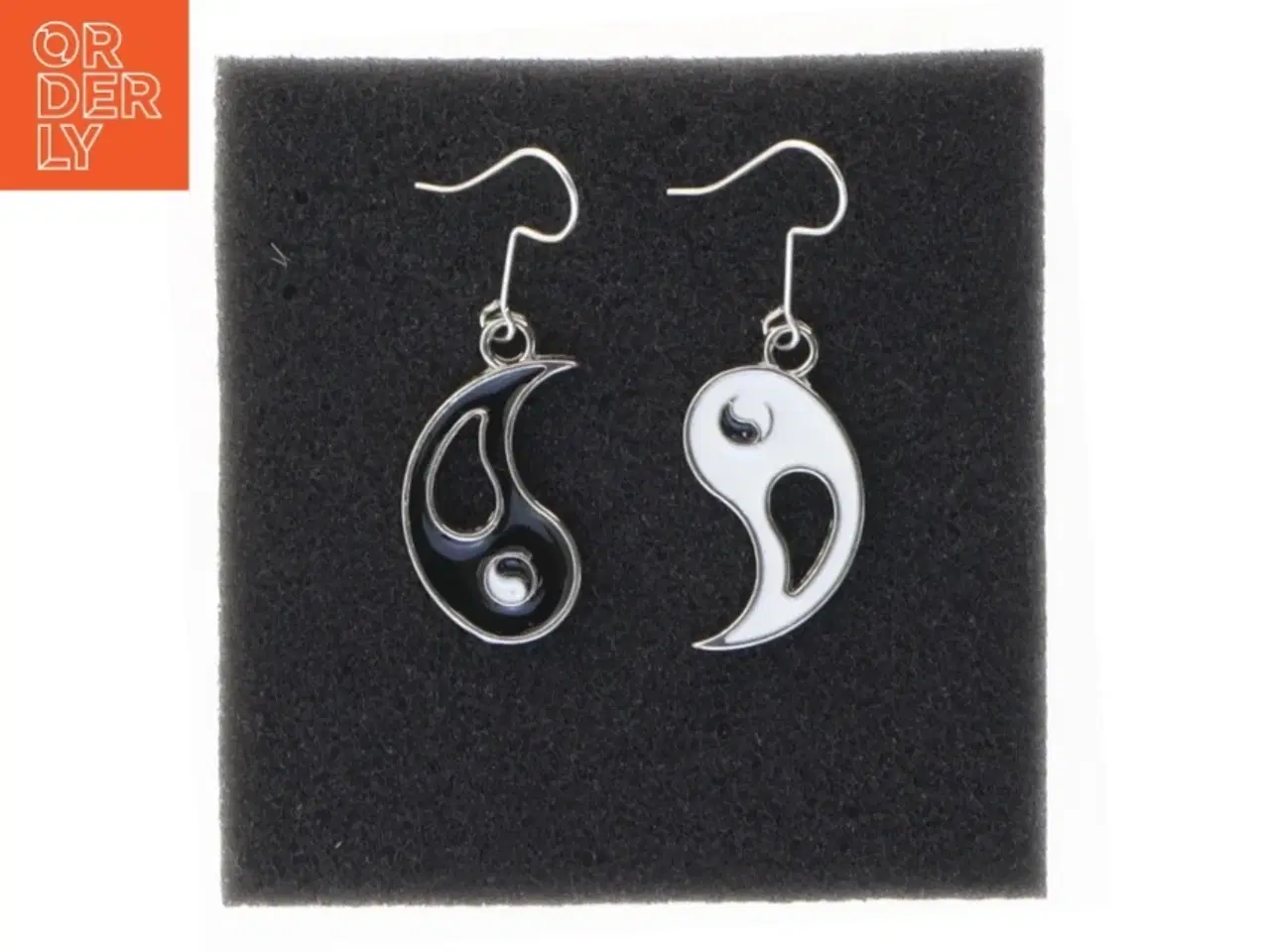 Billede 1 - Yin Yang øreringe (str. 2,5 cm)