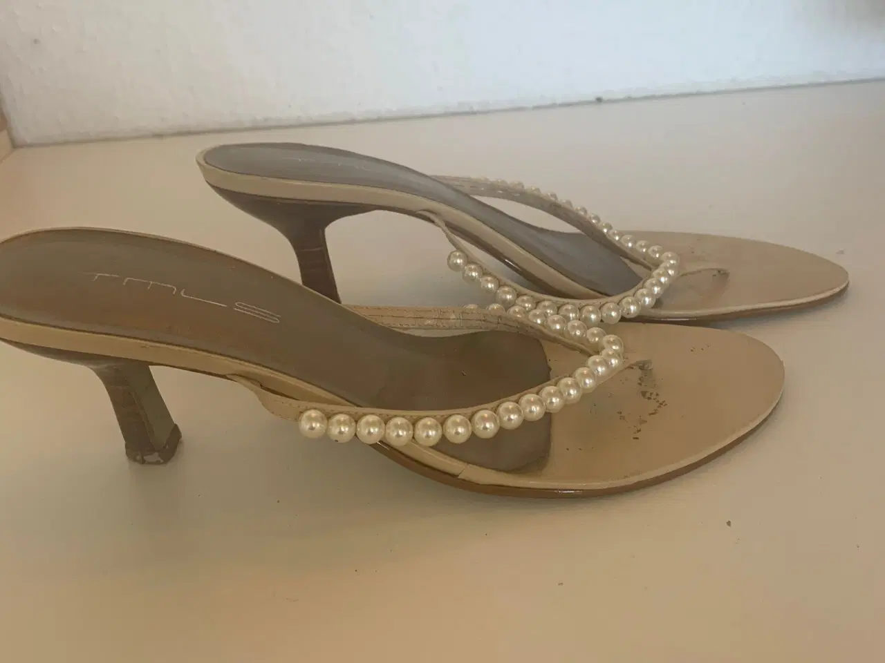 Billede 3 - Smuk slippers sandal med perler str. 41