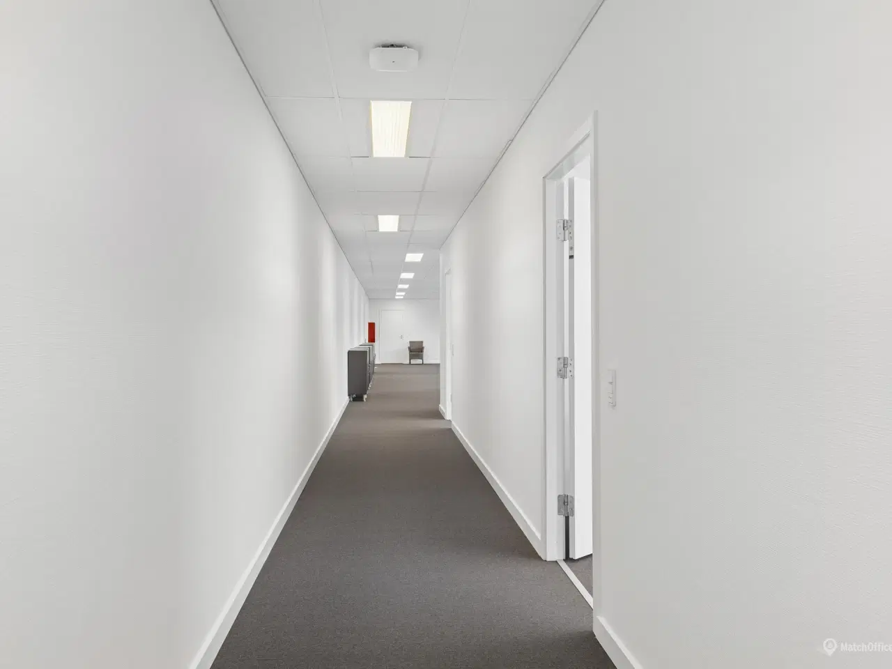 Billede 6 - Kontor med mulighed for leje af lager og befæstede arealer