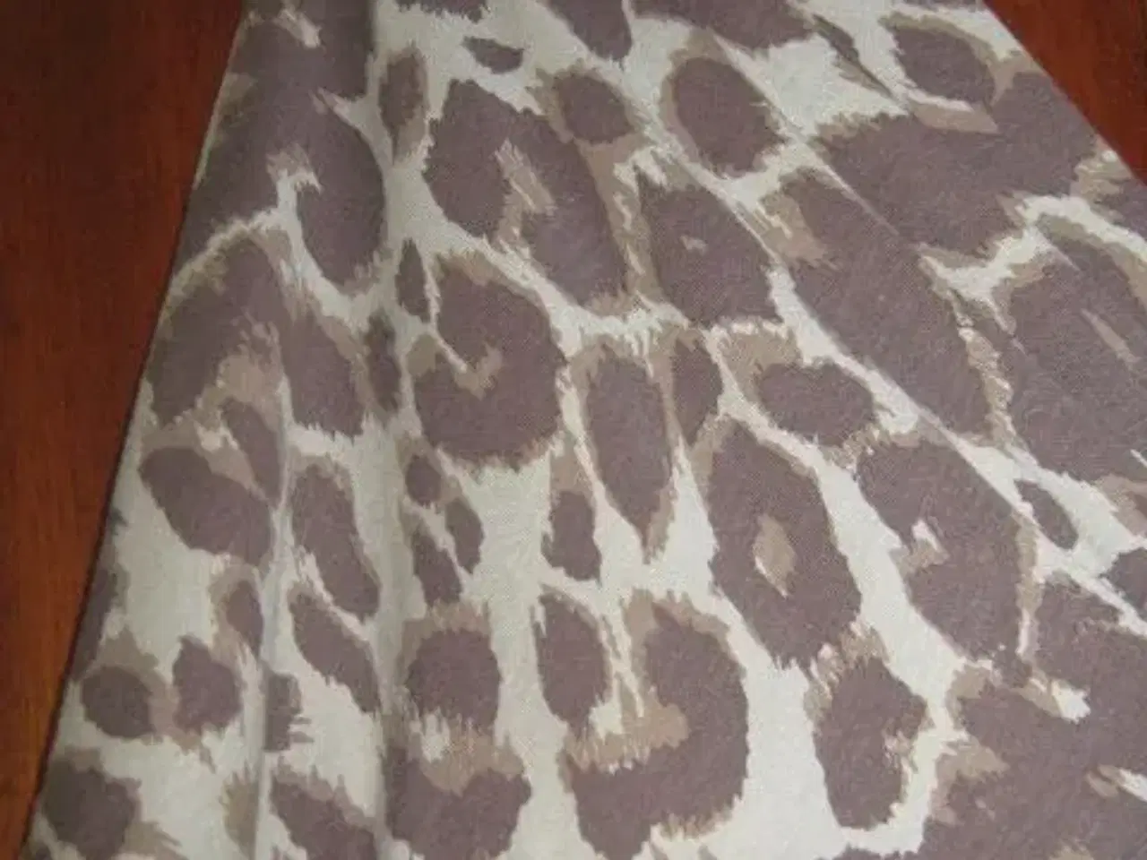 Billede 2 - H&M lækker leopardmønsterkjole str 34