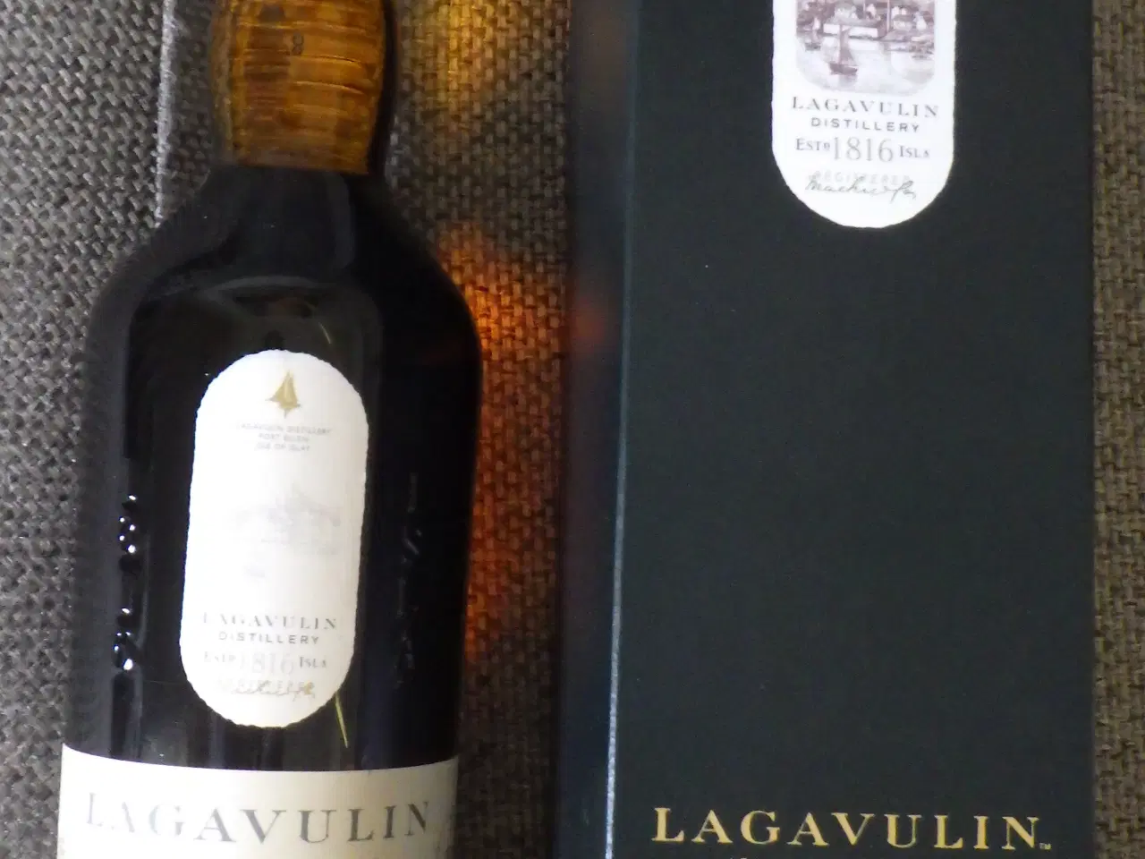 Billede 2 - Lagavulin 16 års Islay Single Malt Scotch Whisky 4