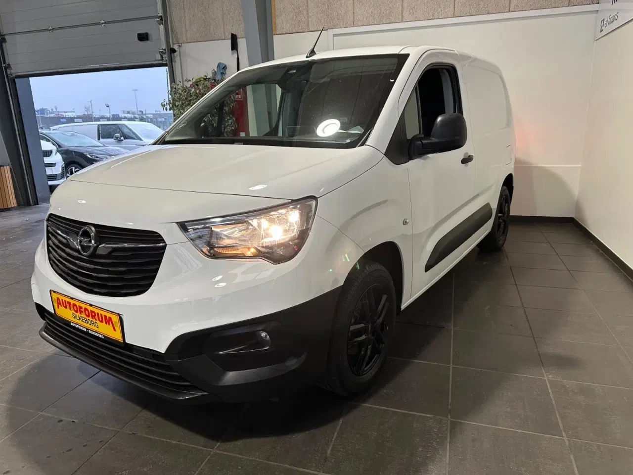 Billede 3 - Opel Combo 1,5 D 102 Enjoy L1V1