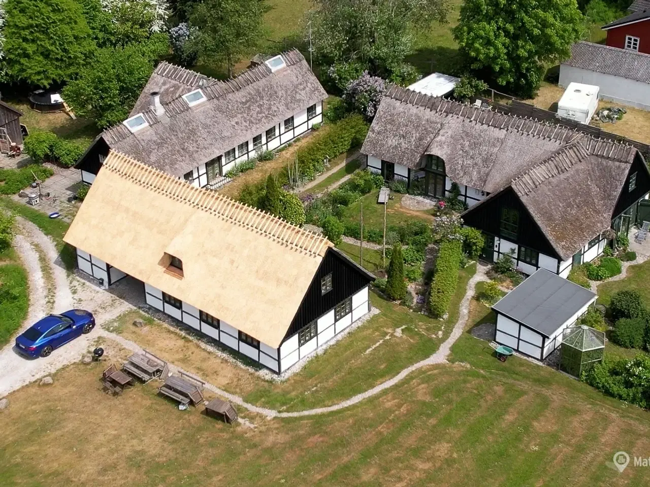 Billede 1 - 6 byggegrunde til nybyg med adgang til smuk fællesgård og tæt på indkøb, skole, skov og strand. 