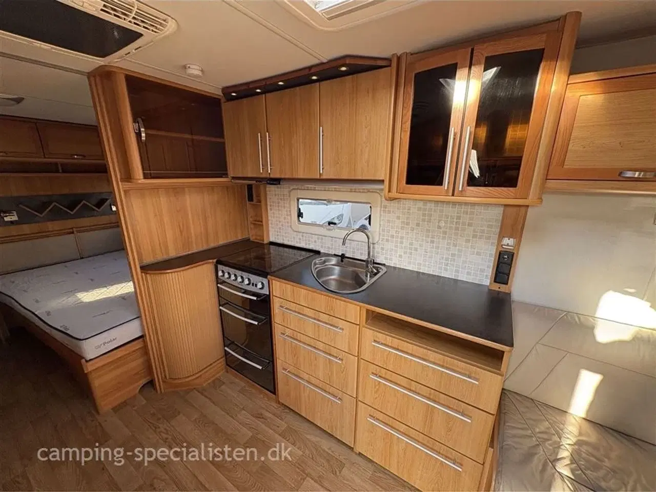 Billede 6 - 2009 - Polar Polar 680   Polar 680 TRDB 2009 - Se den nu hos Camping-Specialisten.dk