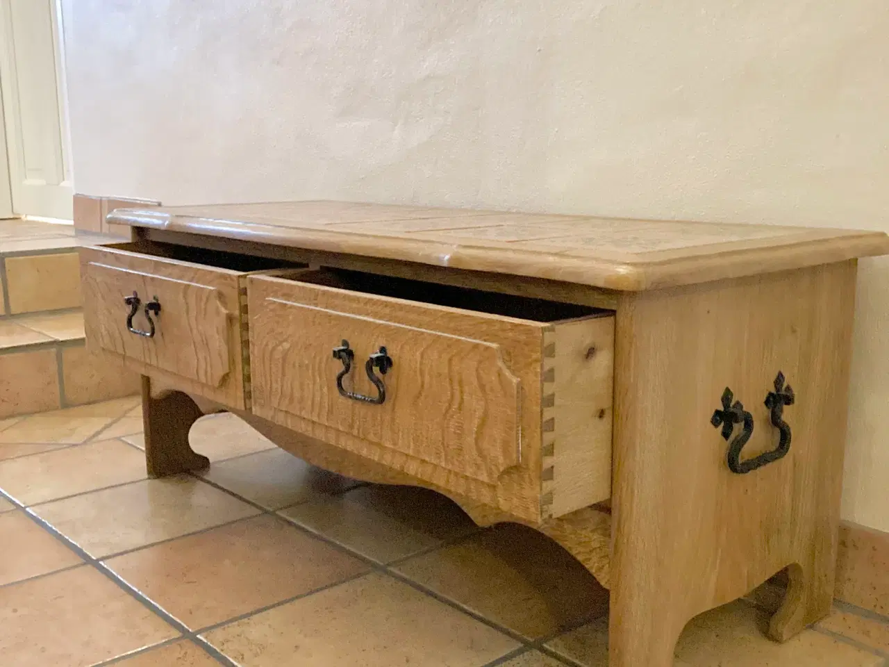 Billede 4 - Kommode massiv eg, 1970’erne 2 skuffer Håndlavede