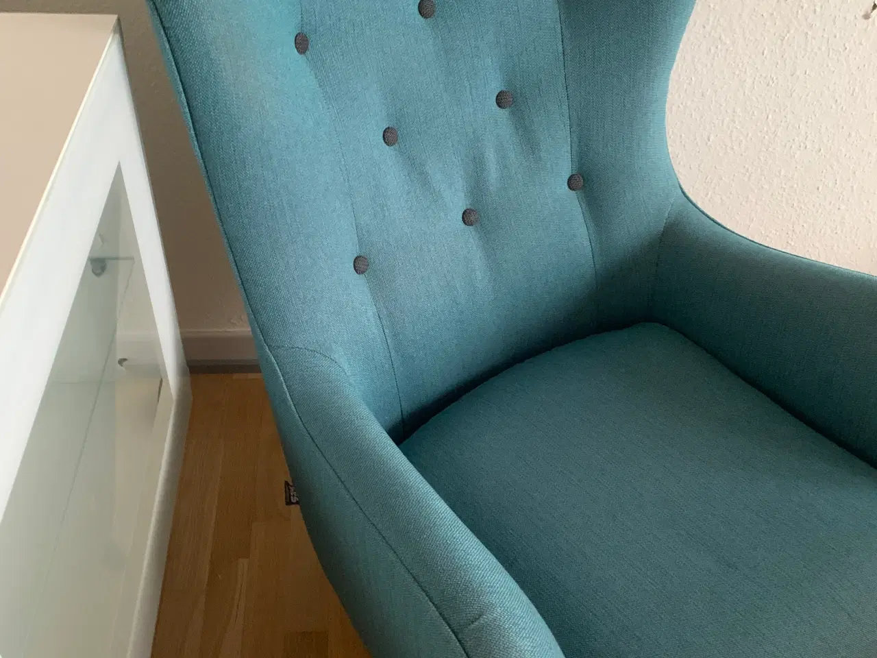 Billede 1 - IKEA lænestol i en flot lyseblå farve perfekt 