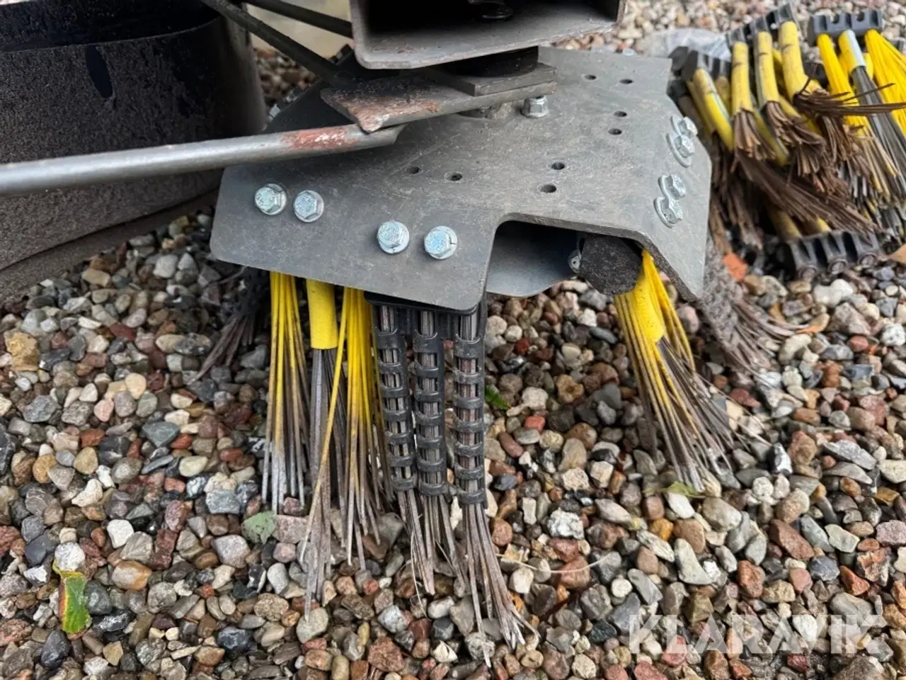Billede 9 - Ukrudtsbørste Kwern Greenbuster Pro 3