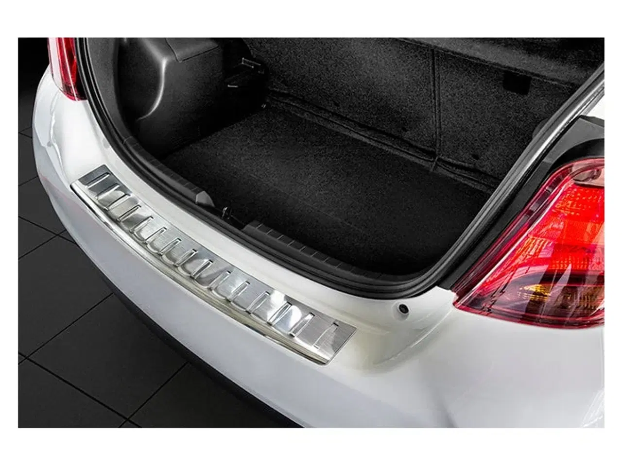 Billede 1 - Læssekantbeskytter Toyota Yaris III 5D 2014-2019 Stål