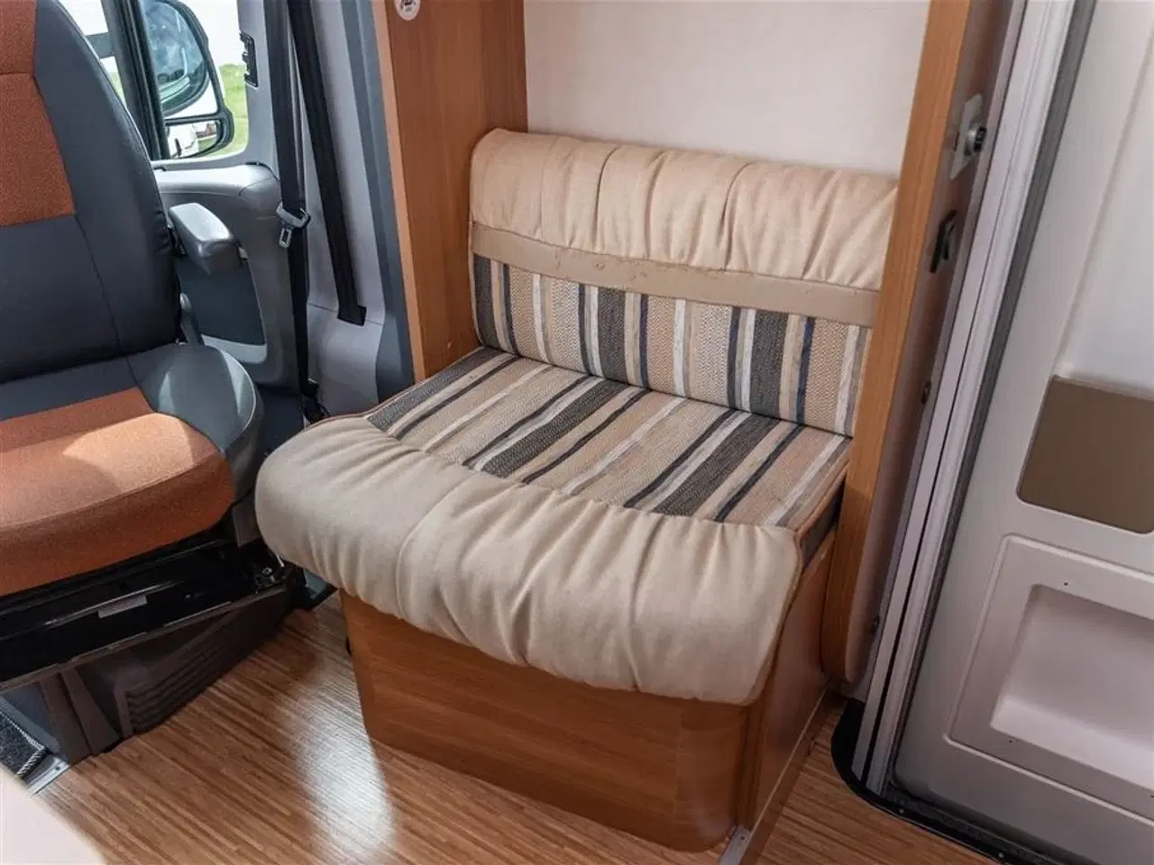 Billede 11 - 2012 - Knaus Sport 700 TI   Knaus 700 Sport – Veludstyret og klar til nye eventyr! Sælges til CVR