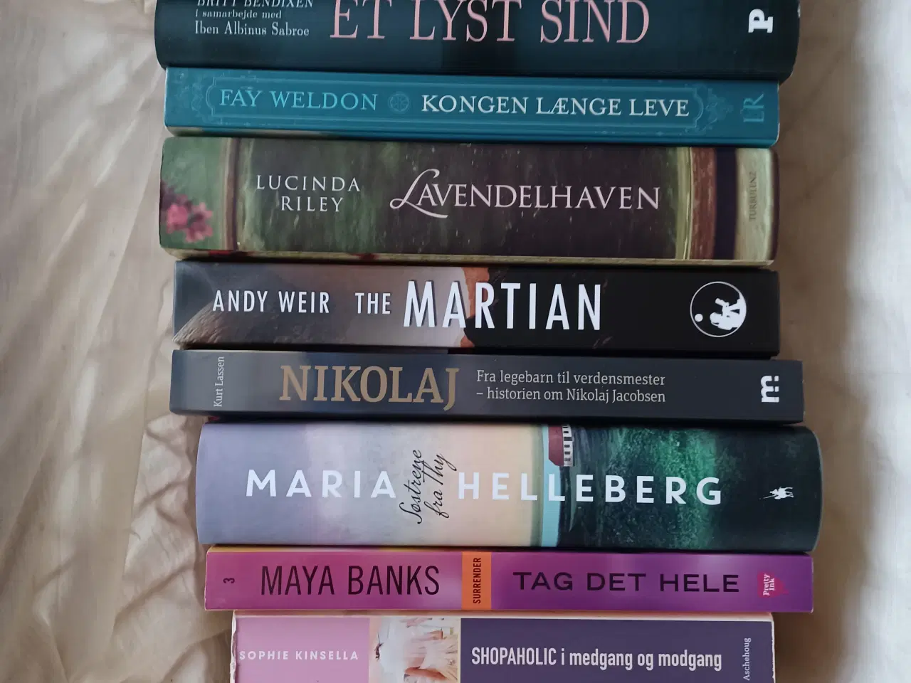 Billede 2 - Forskellige bøger
