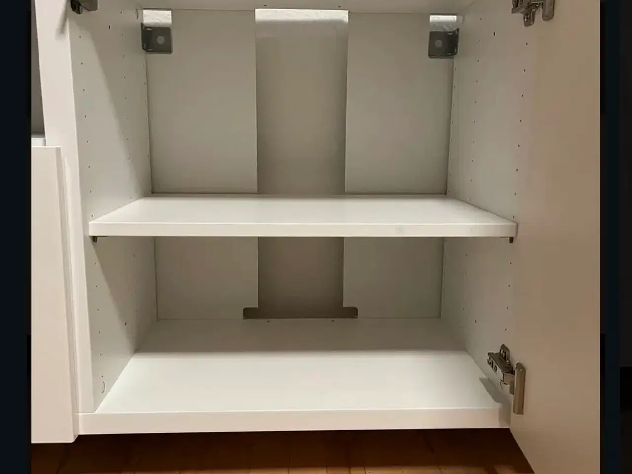 Billede 5 - BESTÅ ikea tv-bord