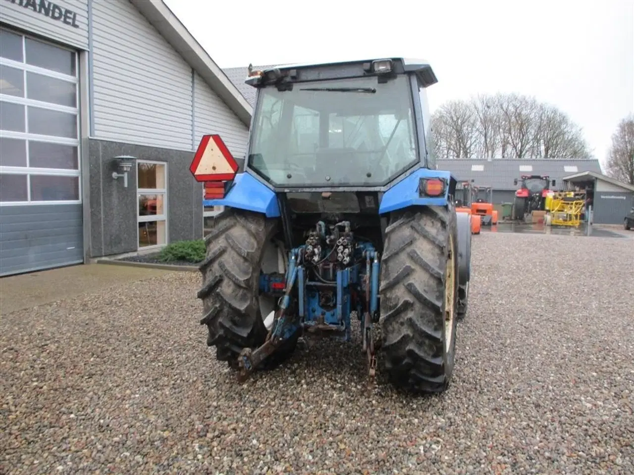 Billede 14 - New Holland 8240 SLE  Med frontlift og frontPTO