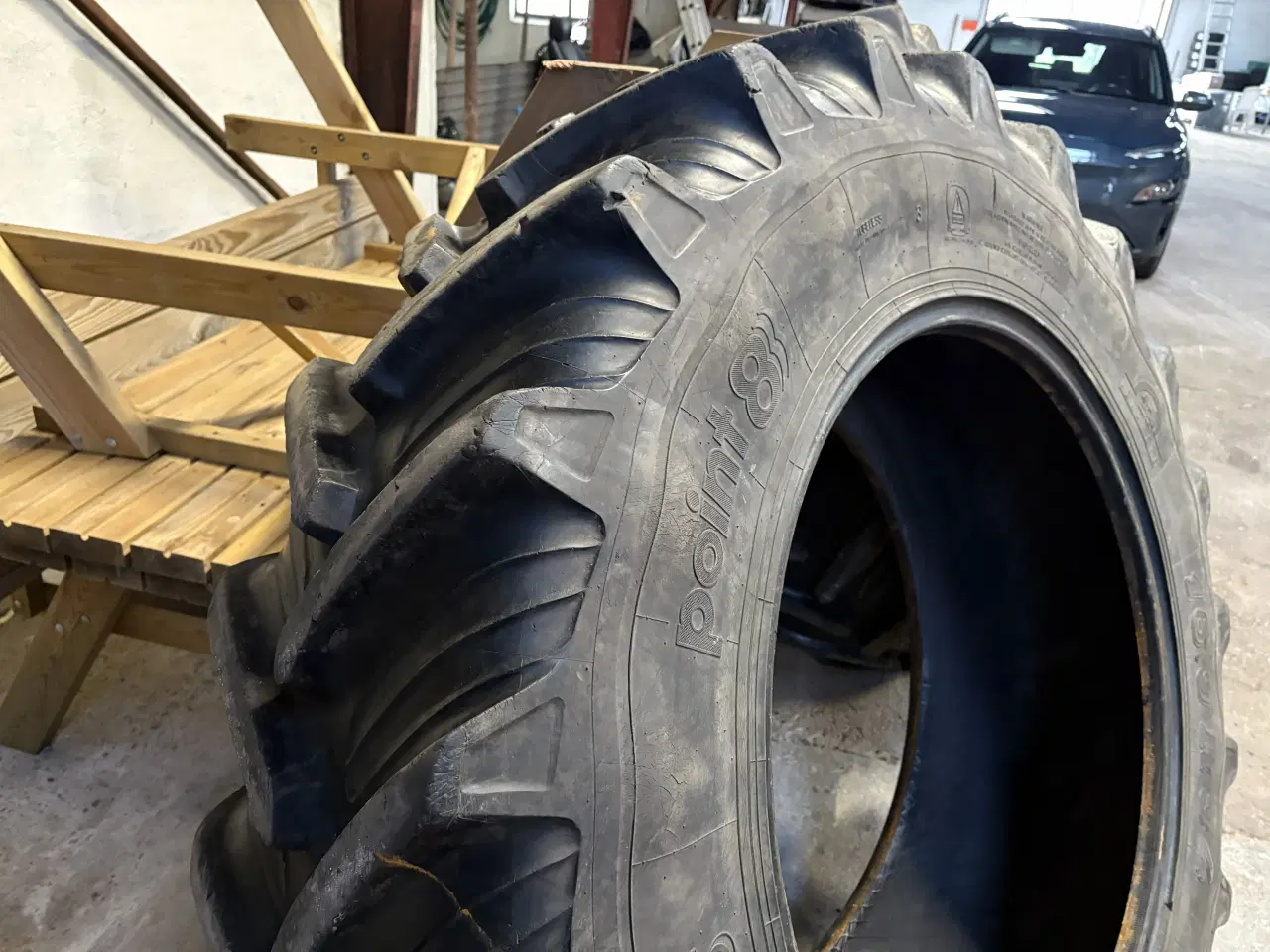 Billede 4 - Traktordæk 2 stk. 16.9R34
