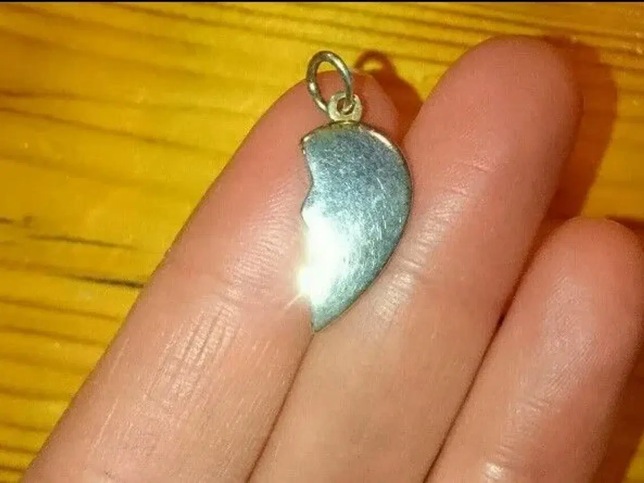 Billede 2 - Sølv-hjerteveninde-smykke
